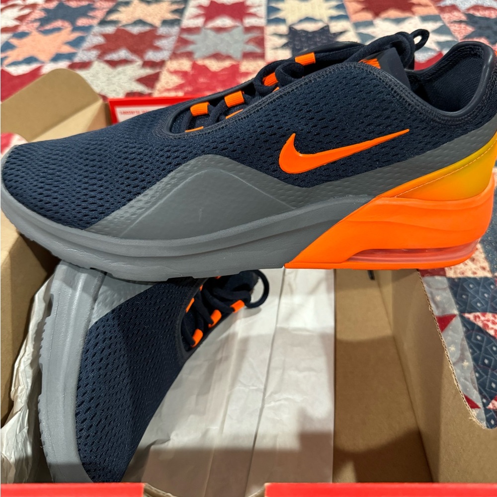 Nike Air Max Motion 2